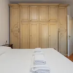 I Host - Ande 12 Lägenhet